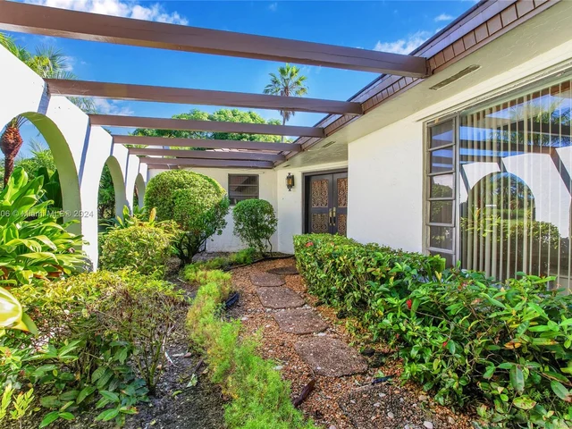 17025 SW 172 Ave, Miami FL 33187