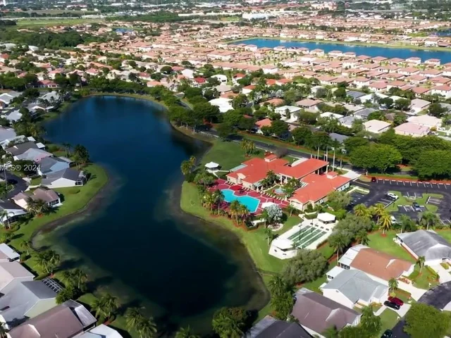 1557 SE 20th Ter, Homestead FL 33035