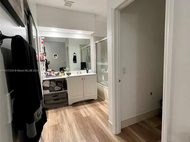 1557 SE 20th Ter, Homestead FL 33035