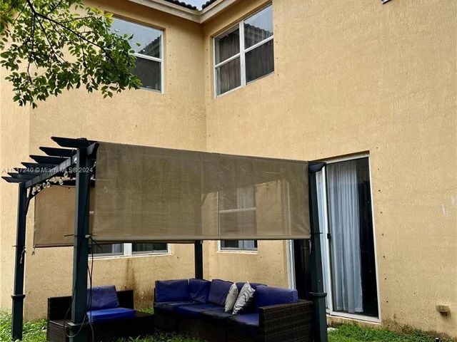 1557 SE 20th Ter, Homestead FL 33035