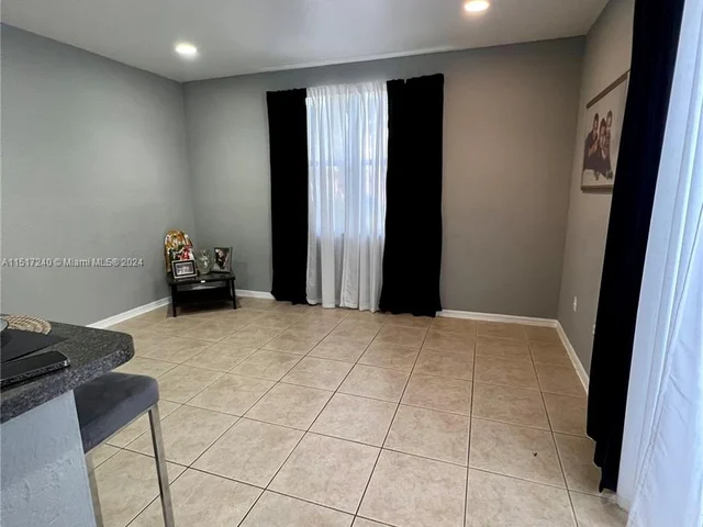 1557 SE 20th Ter, Homestead FL 33035