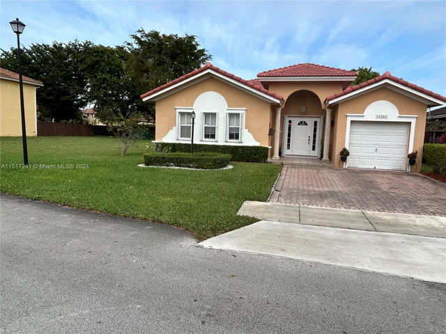 13165 SW 142 TER, Miami FL 33186
