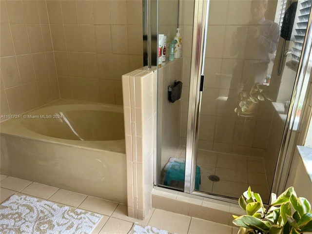 13165 SW 142 TER, Miami FL 33186