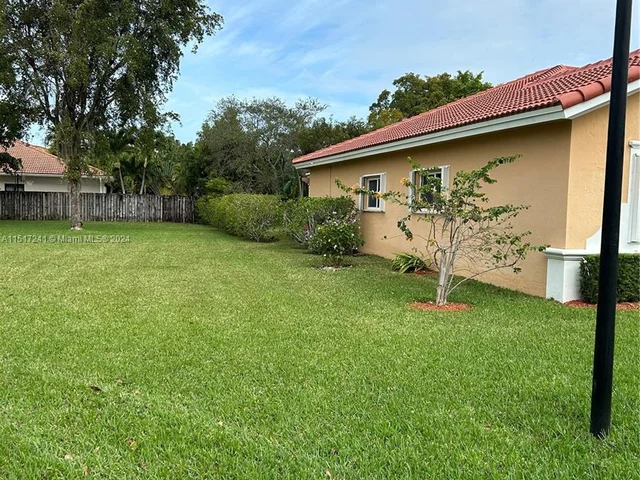 13165 SW 142 TER, Miami FL 33186