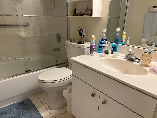 13165 SW 142 TER, Miami FL 33186