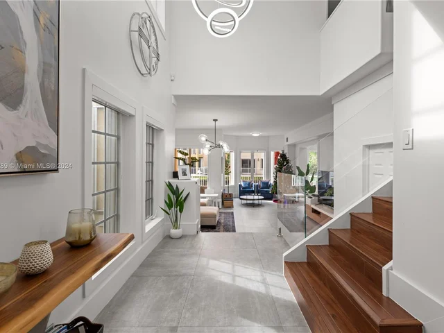 3172 NE 211th St, Aventura FL 33180