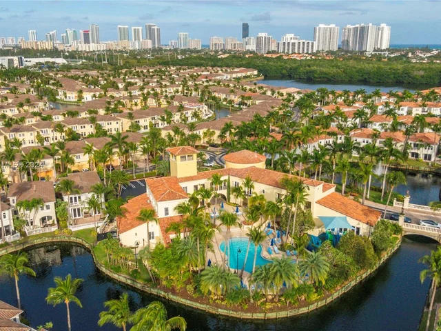 3172 NE 211th St, Aventura FL 33180