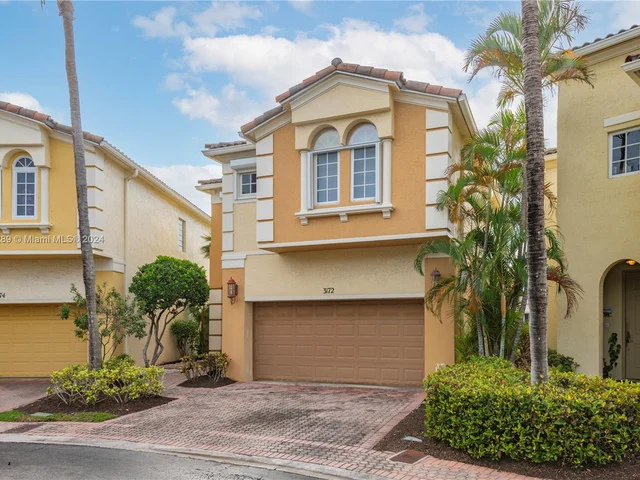 3172 NE 211th St, Aventura FL 33180