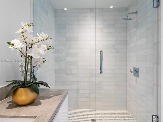 700 NE 26th Ter, Miami FL 33137