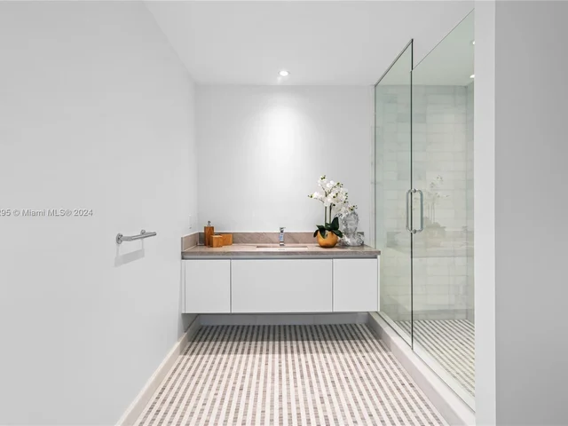 700 NE 26th Ter, Miami FL 33137