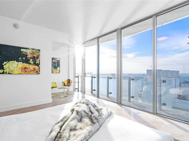 700 NE 26th Ter, Miami FL 33137