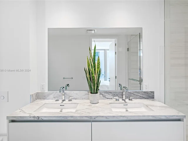 700 NE 26th Ter # 2504, Miami FL 33137