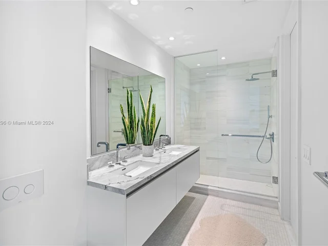 700 NE 26th Ter # 2504, Miami FL 33137