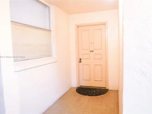 3841 Environ Blvd # 236, Lauderhill FL 33319