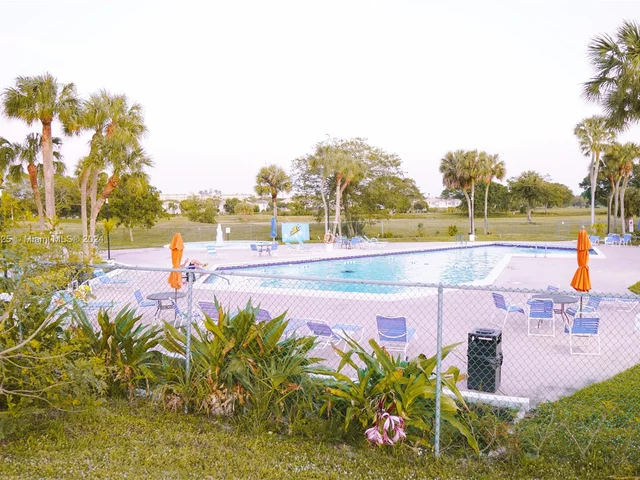 3841 Environ Blvd # 236, Lauderhill FL 33319