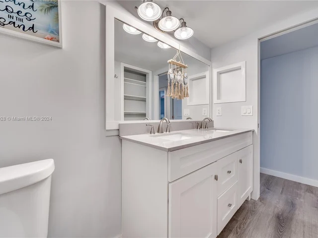 3341 NW 67th St, Fort Lauderdale FL 33309