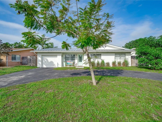 3341 NW 67th St, Fort Lauderdale FL 33309