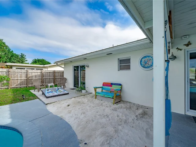 3341 NW 67th St, Fort Lauderdale FL 33309