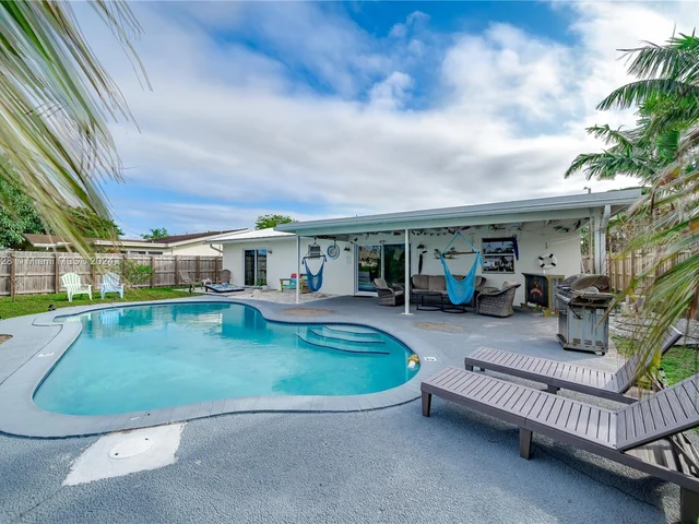 3341 NW 67th St, Fort Lauderdale FL 33309