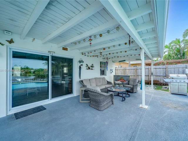 3341 NW 67th St, Fort Lauderdale FL 33309