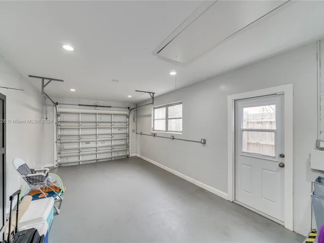 3341 NW 67th St, Fort Lauderdale FL 33309