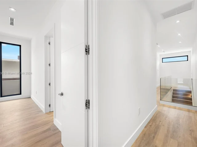 2980 Coconut Ave, Miami FL 33133