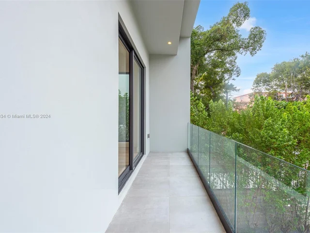 2980 Coconut Ave, Miami FL 33133