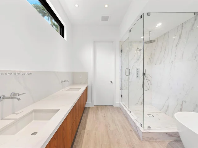 2980 Coconut Ave, Miami FL 33133