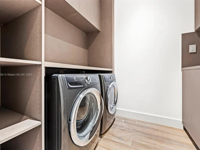 2980 Coconut Ave, Miami FL 33133