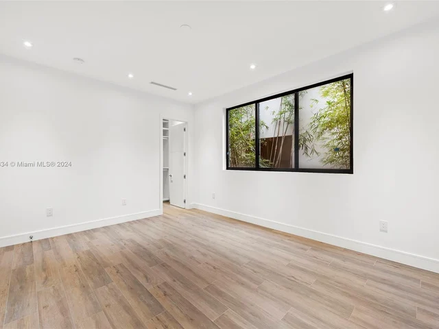 2980 Coconut Ave, Miami FL 33133