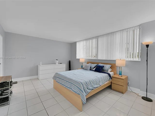 524 Orton Ave # 303, Fort Lauderdale FL 33304