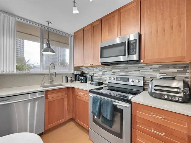 524 Orton Ave # 303, Fort Lauderdale FL 33304