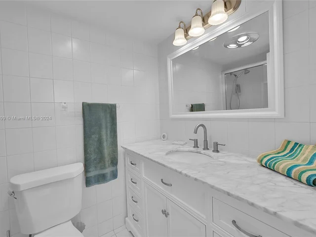 524 Orton Ave # 303, Fort Lauderdale FL 33304