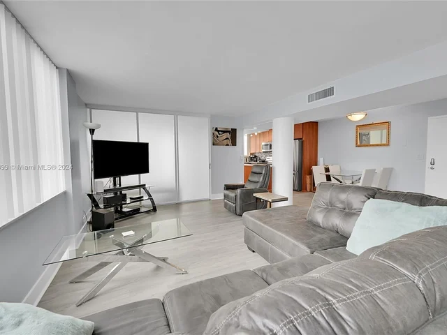 524 Orton Ave # 303, Fort Lauderdale FL 33304