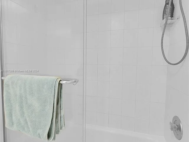 524 Orton Ave # 303, Fort Lauderdale FL 33304