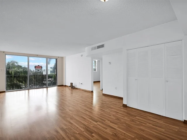 800 West Ave # 530, Miami Beach FL 33139