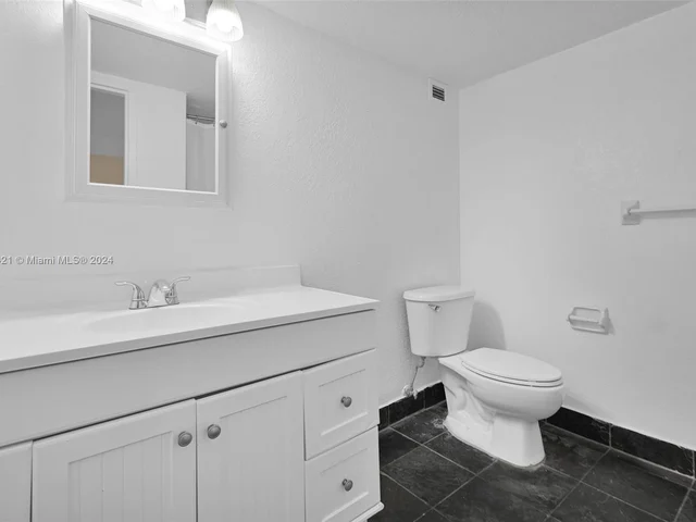 800 West Ave # 530, Miami Beach FL 33139