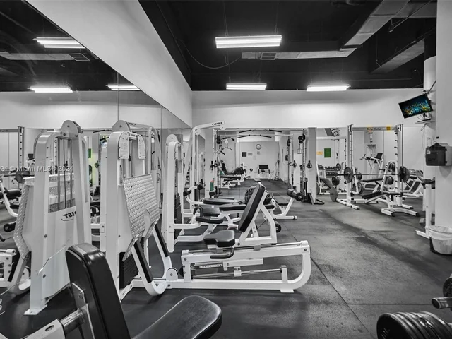 800 West Ave # 530, Miami Beach FL 33139