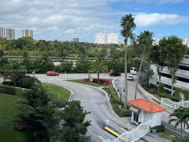3300 NE 192nd St # 512, Aventura FL 33180