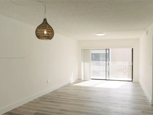 8287 SW 128th St # 210, Pinecrest FL 33156