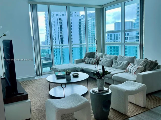 951 Brickell Ave # 3711, Miami FL 33131