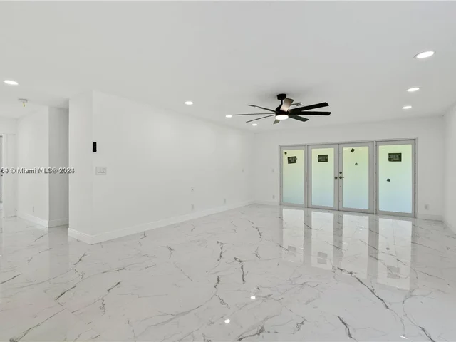 10679 NW 32nd Ct, Coral Springs FL 33065