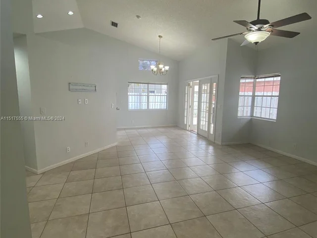 325 Somerset Way, Weston FL 33326