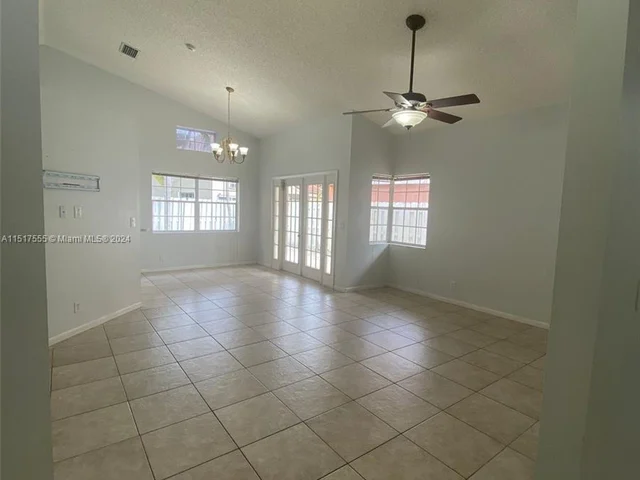 325 Somerset Way, Weston FL 33326