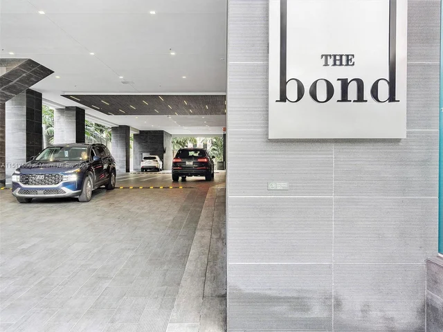 1080 Brickell Ave # 2301, Miami FL 33131