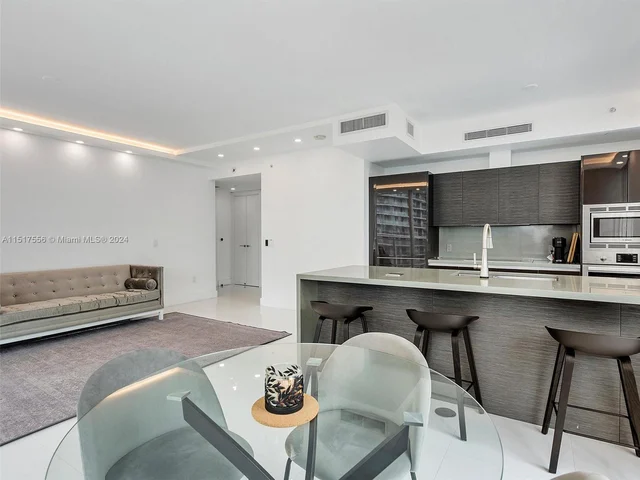 1080 Brickell Ave # 2301, Miami FL 33131