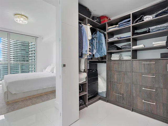 1080 Brickell Ave # 2301, Miami FL 33131