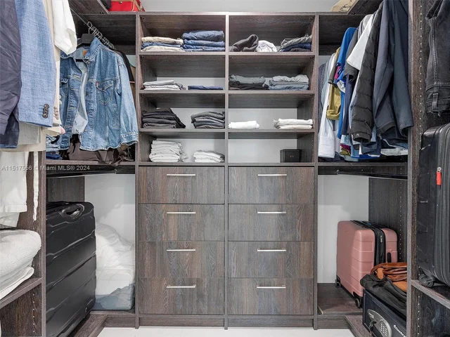 1080 Brickell Ave # 2301, Miami FL 33131