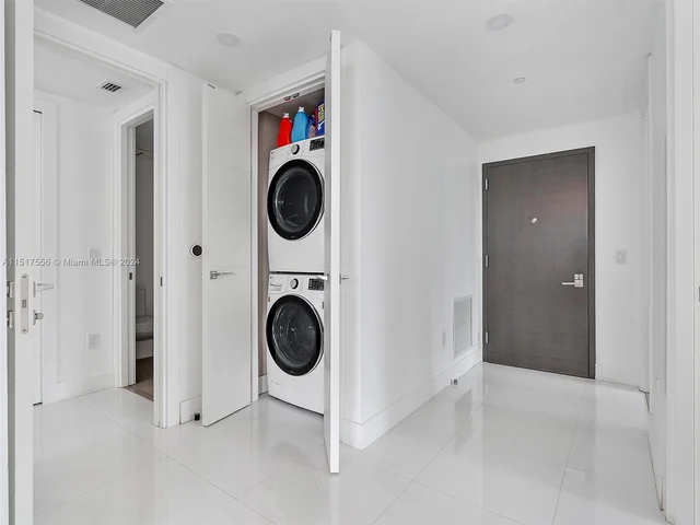 1080 Brickell Ave # 2301, Miami FL 33131