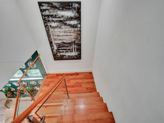 8151 NW 48th Ter, Doral FL 33166